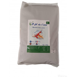 O fil de l'eau nourriture toutes saisons pour bassin