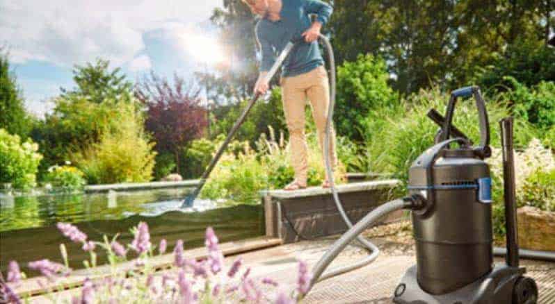 Aspirateur pour bassin, accessoires et outils d'entretien