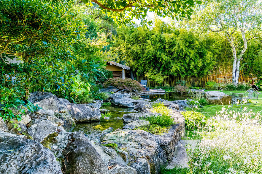 Création et entretien de bassins, viviers, fontaines et lacs