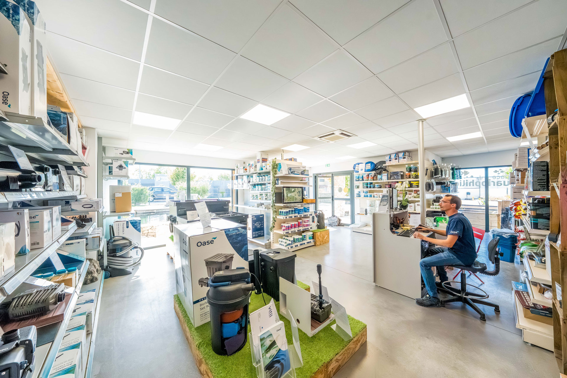 Vente de matériel de bassins, poissons et plantes aquatiques