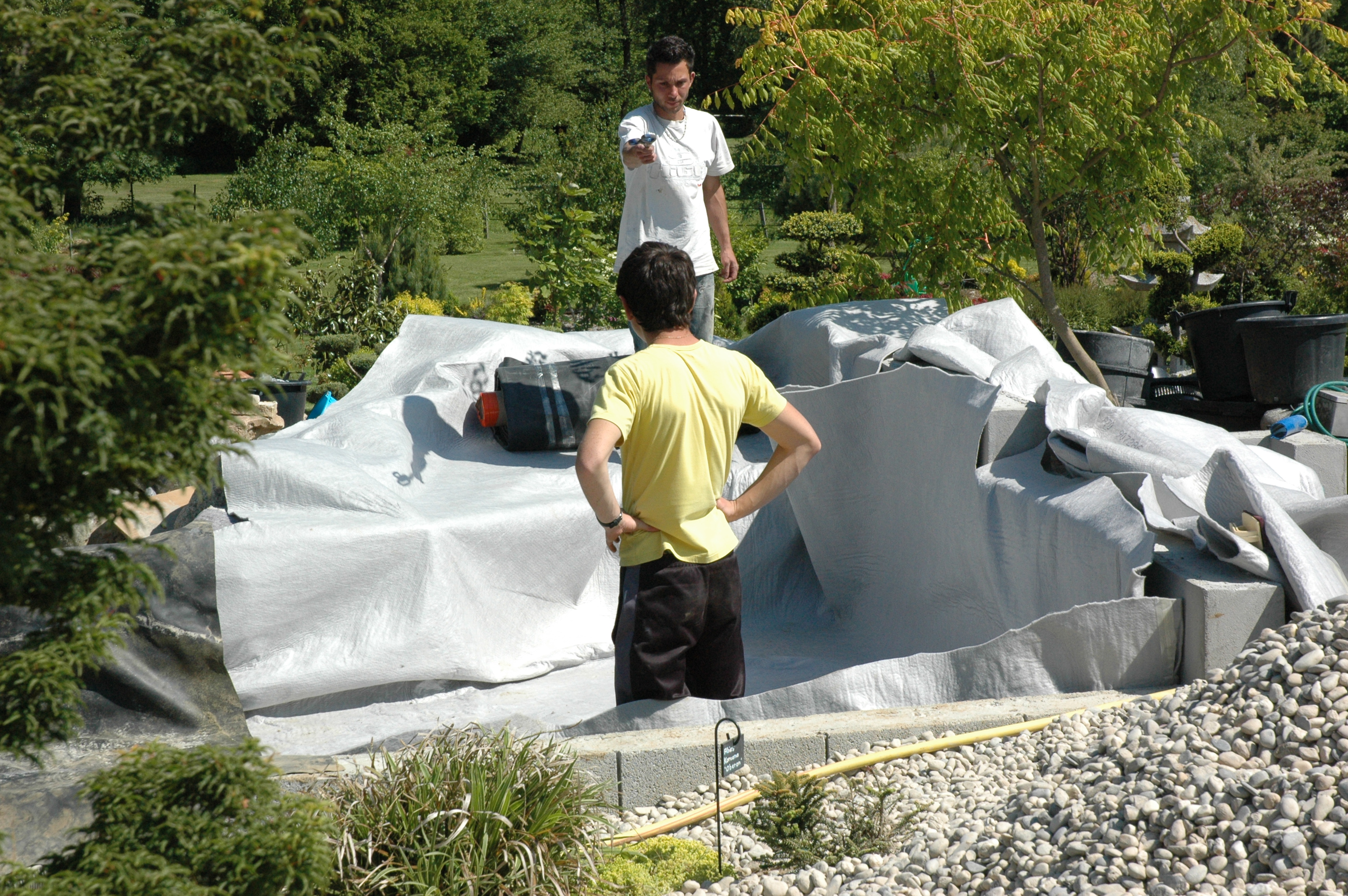 Réalisation d'une extension du bassin pour une cascade